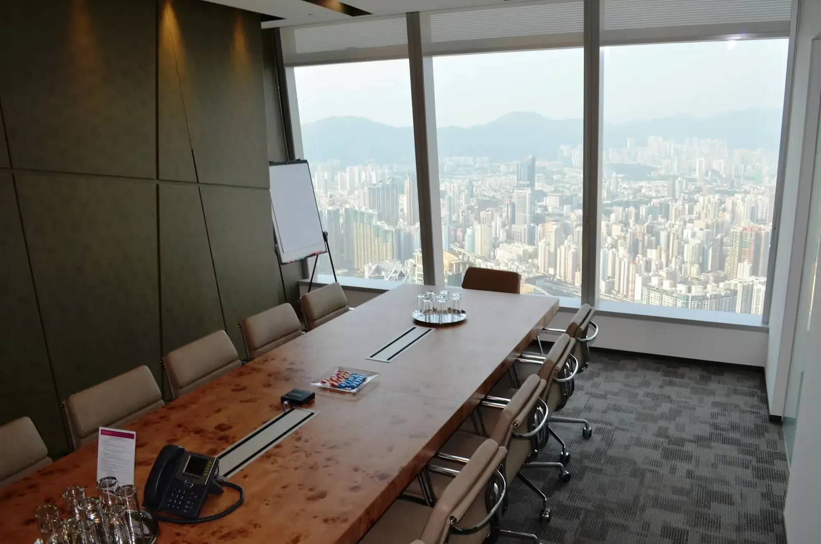 Regus at ICC, West Kowloon, photo 5